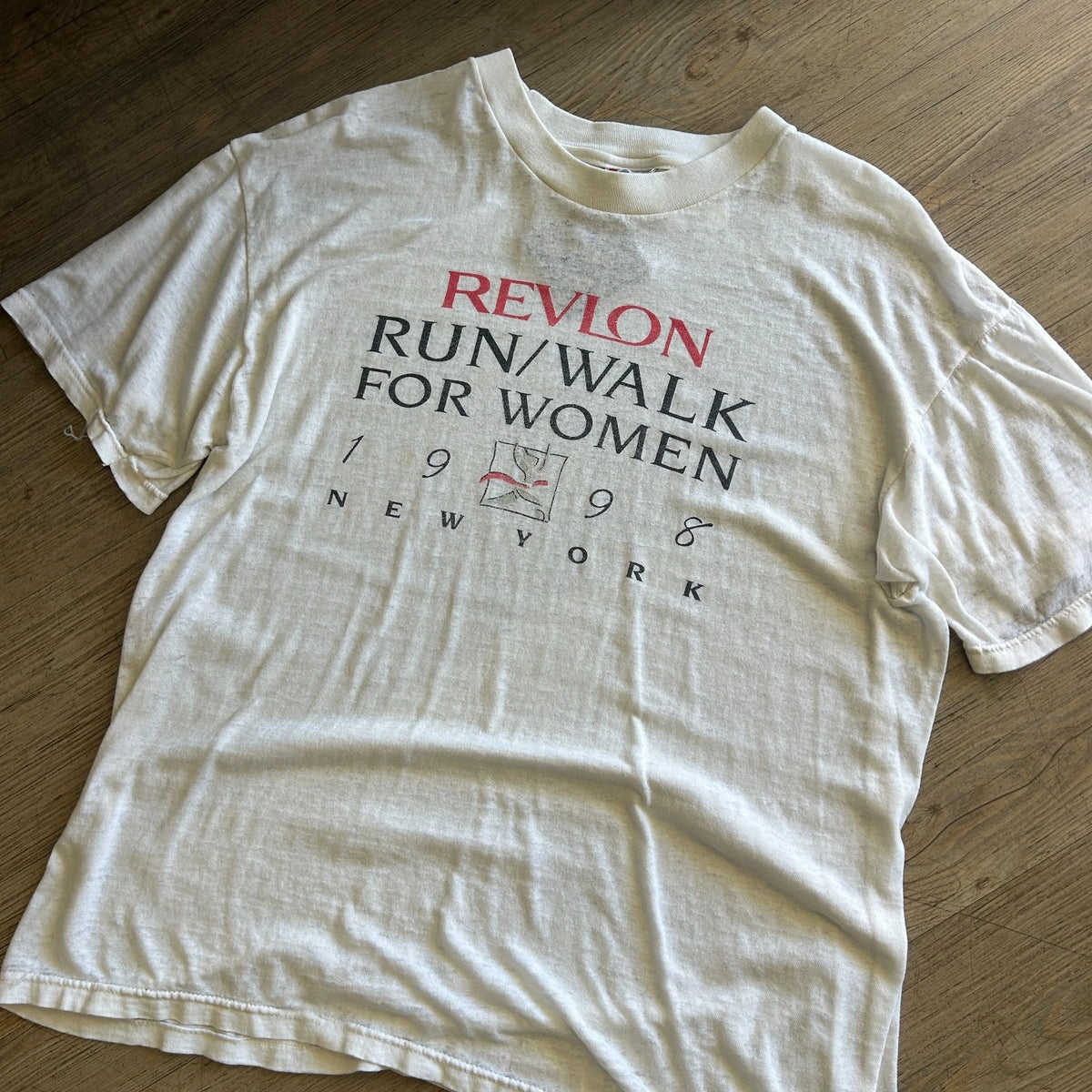 VINTAGE 1998 | REVLON Run/Walk For Women New York Paper Thin T-Shirt sz M