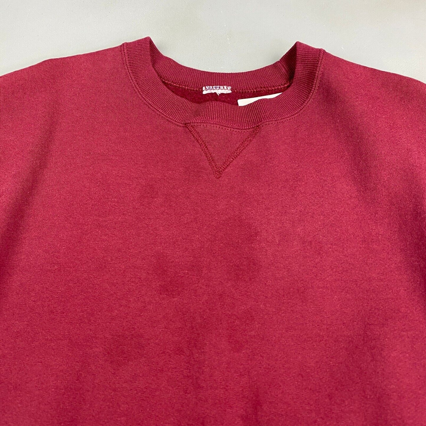 VINTAGE Blank Red Russell Athletic Crewneck Sweater sz Medium Mens Adult