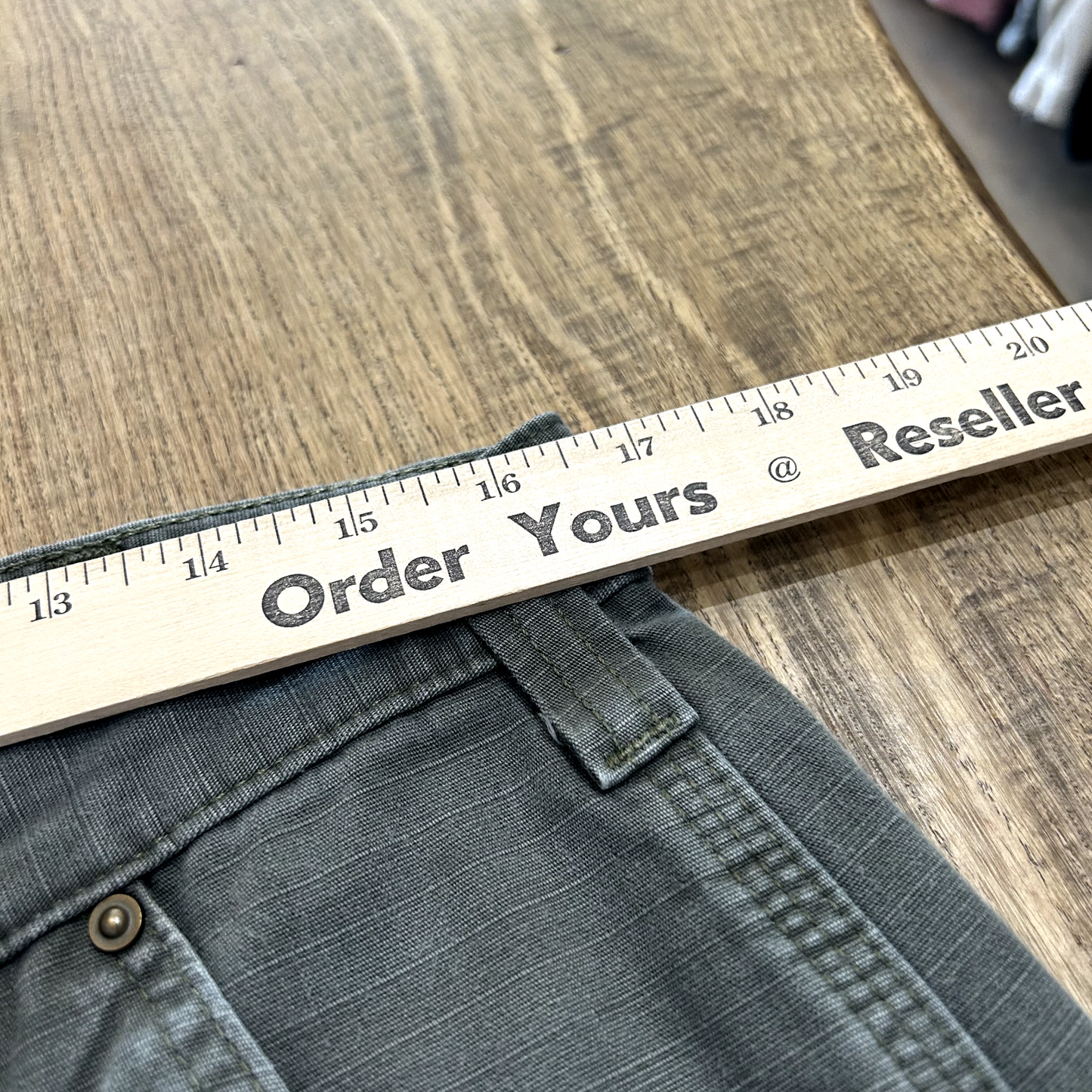VINTAGE | Y2K Carhartt Ripstop Workwear Shorts sz W34 Olive Green