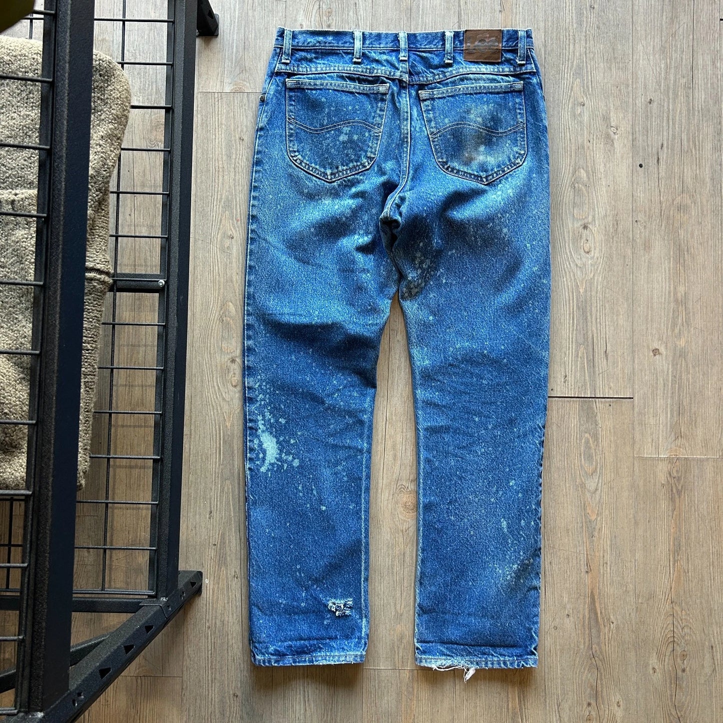 VINTAGE | Lee Faded Mended Paint Splatter Blue Jeans Pants sz W35 L32