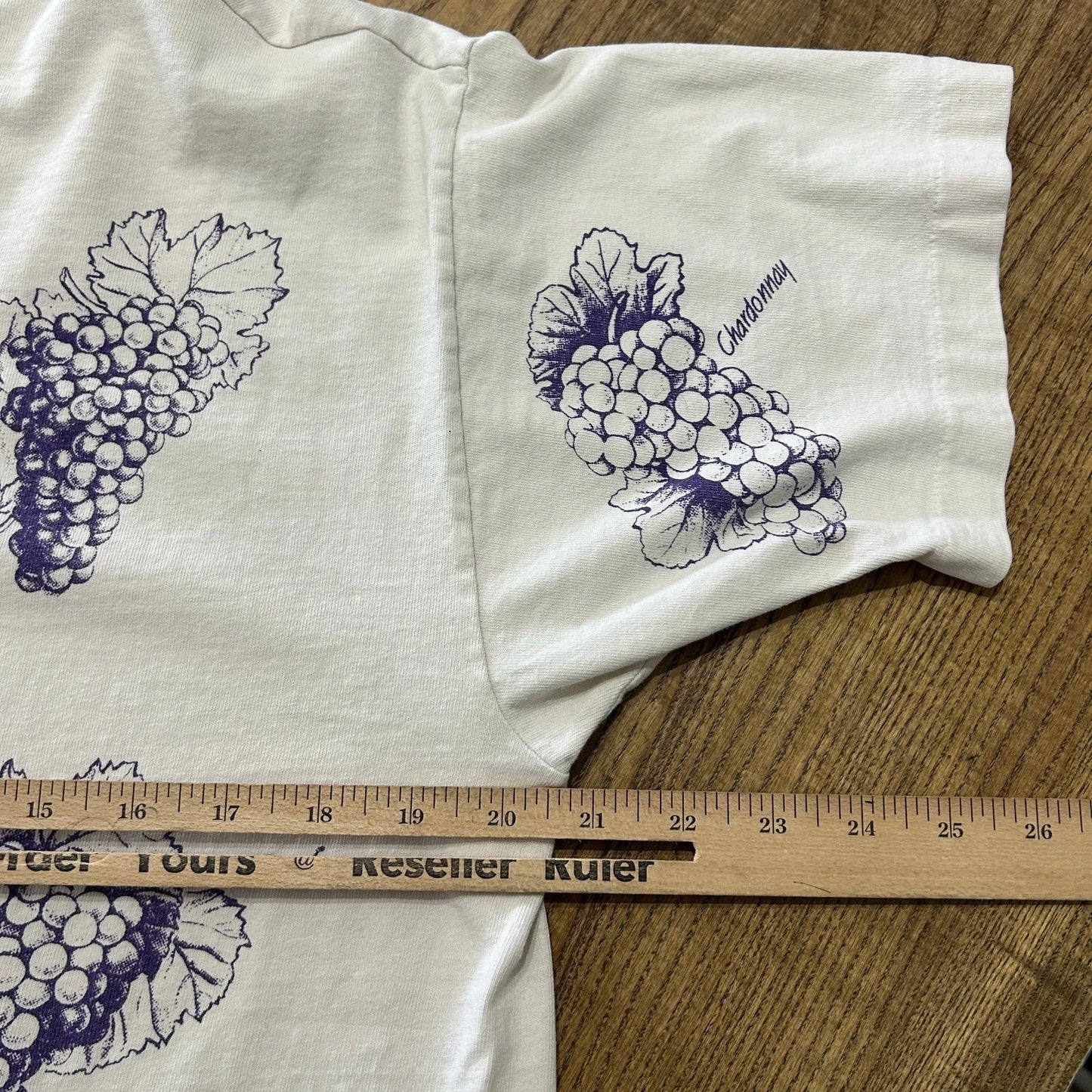 1990s | Sommelier All Over Wine Print Ripley New York T-Shirt sz L