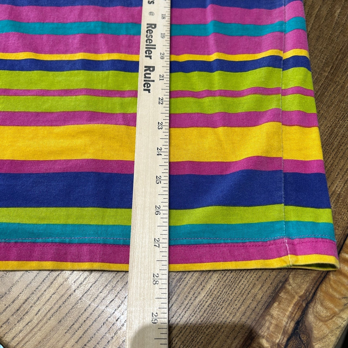 VINTAGE 90s | Blank Multicolor Striped T-Shirt sz L