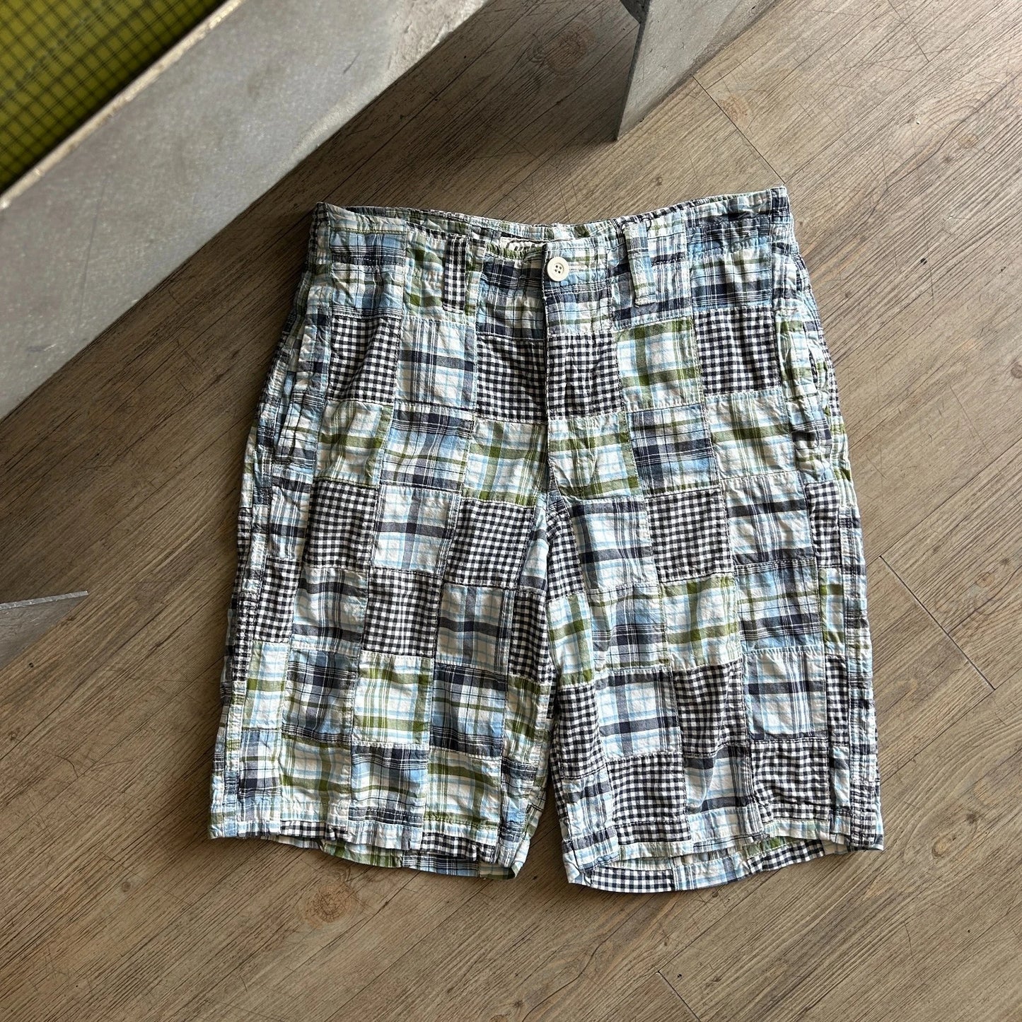 VINTAGE | Madras Plaid Loose Fit Y2K Shorts sz W33