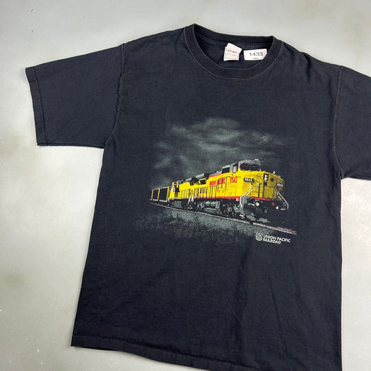 VINTAGE Union Pacific Railroad Train T-Shirt sz Large Adult