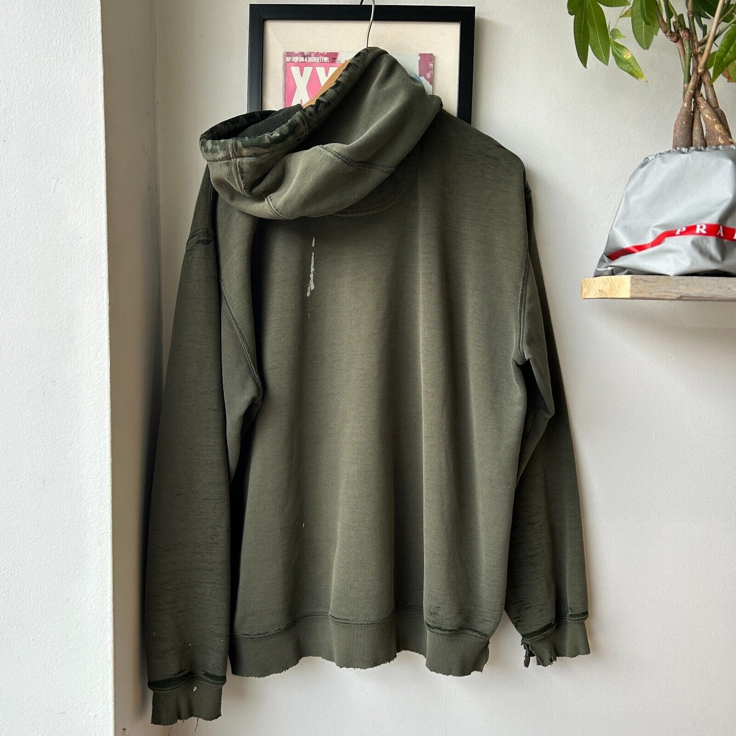 VINTAGE | Carhartt Faded Thrashed Green Hoodie Sweater sz L