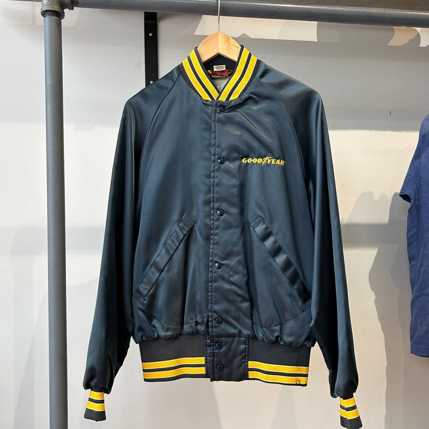 VINTAGE 90s | GoodYear Auto Body Nylon Button Snap Jacket sz M Adult