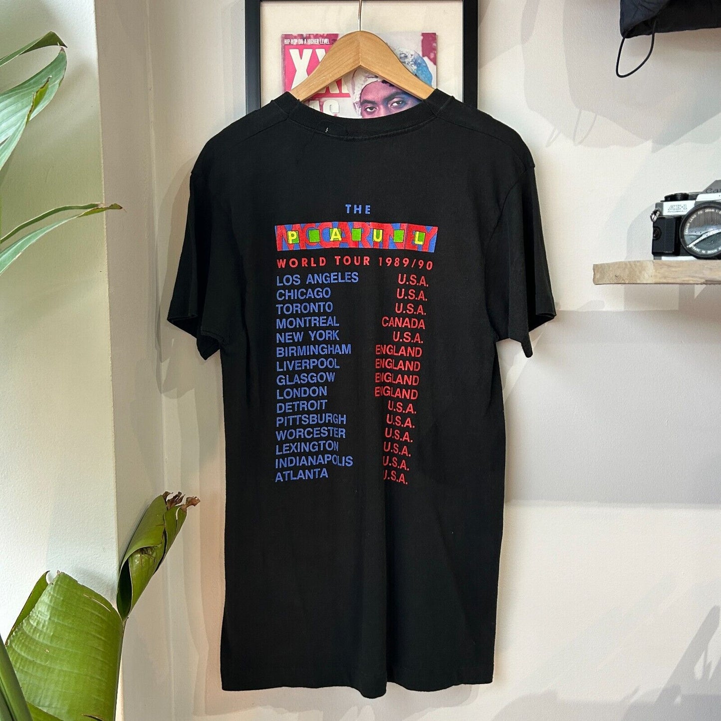 VINTAGE 1989 | Paul McCartney World Tour Black Band T-Shirt sz L Adult