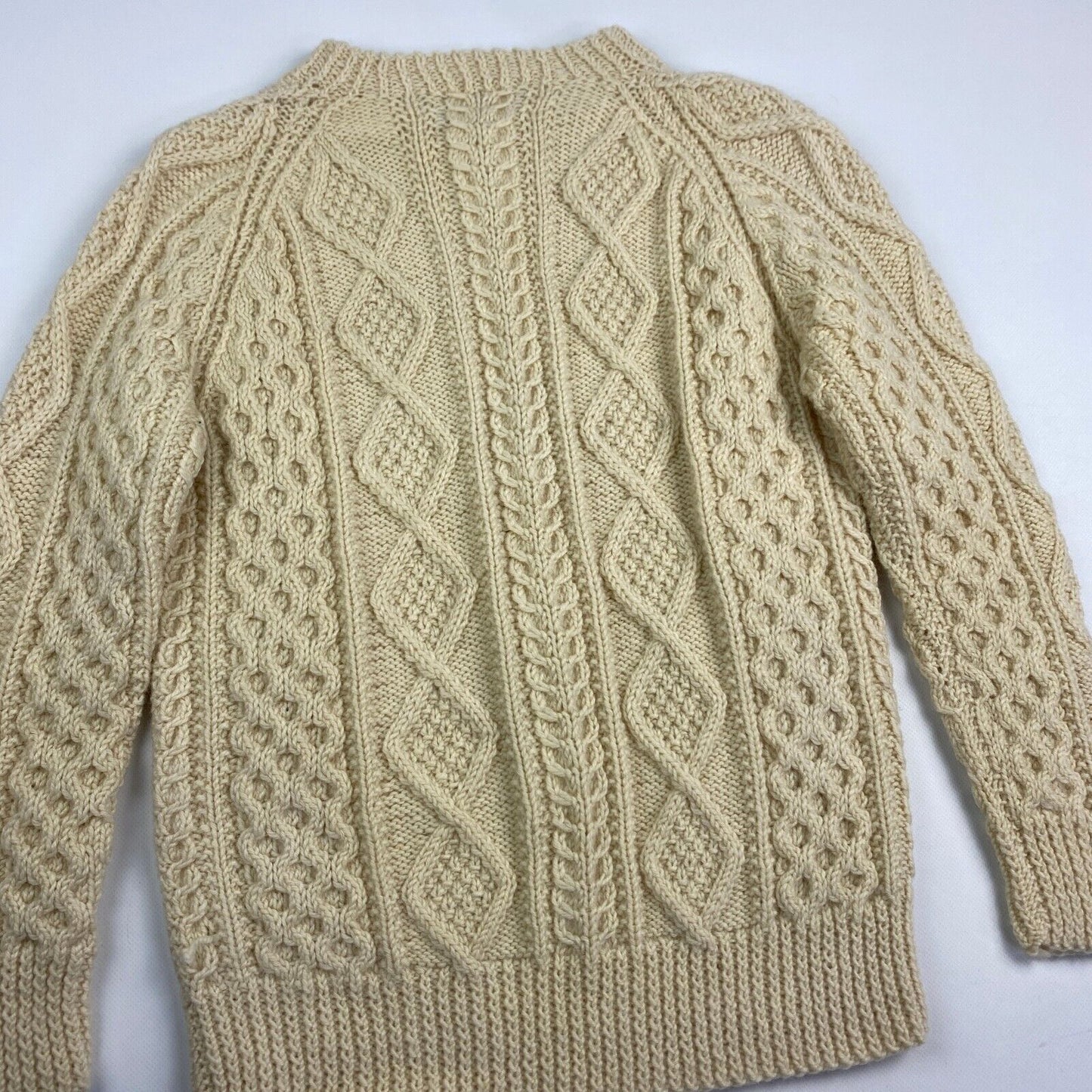 VINTAGE 80s Heavy Cream Wool Cable Knit Sweater sz Small Men