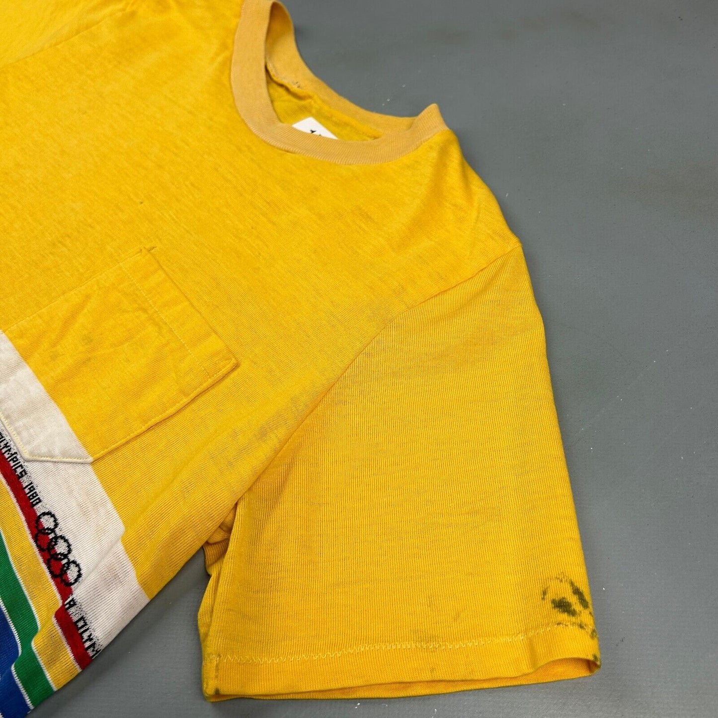 VINTAGE 80s | USA Olympics Knit Design Pocket T-Shirt sz M Men Adult