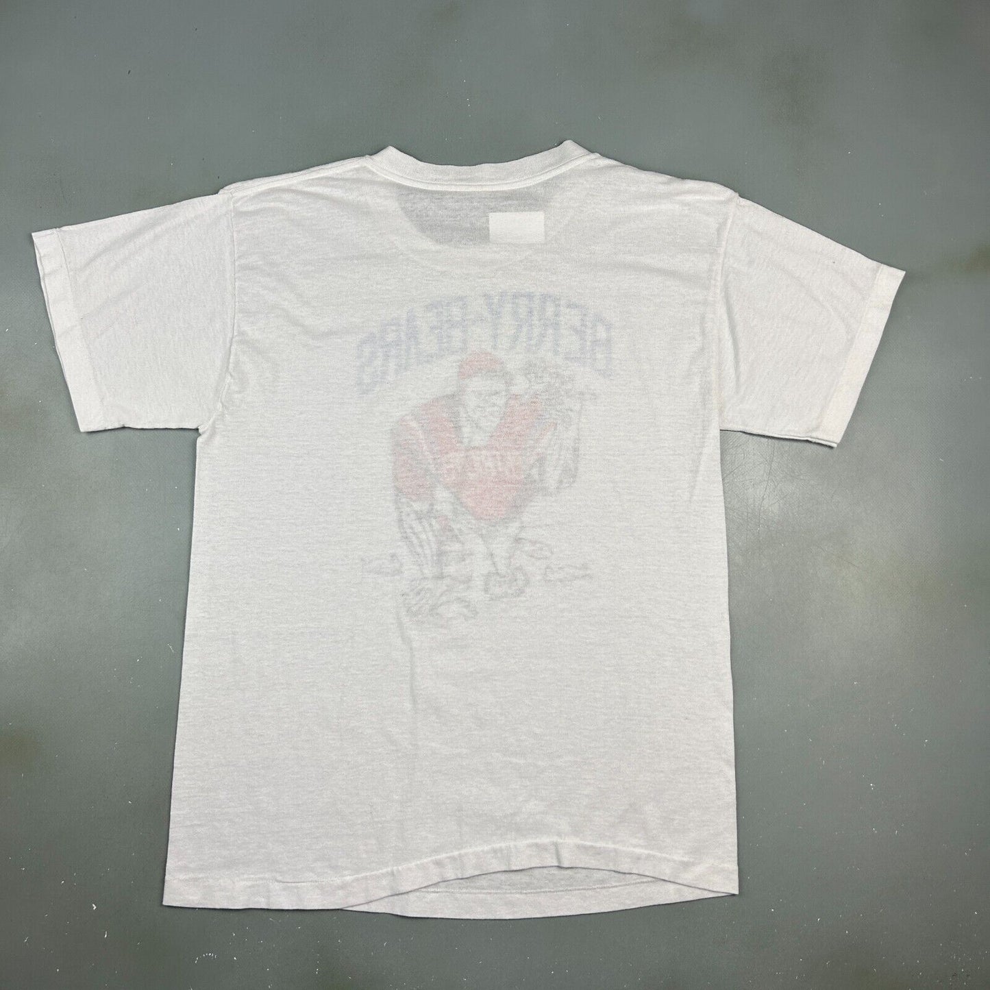 VINTAGE 80s | Berry The Bears Patriots Football T-Shirt sz L Adult