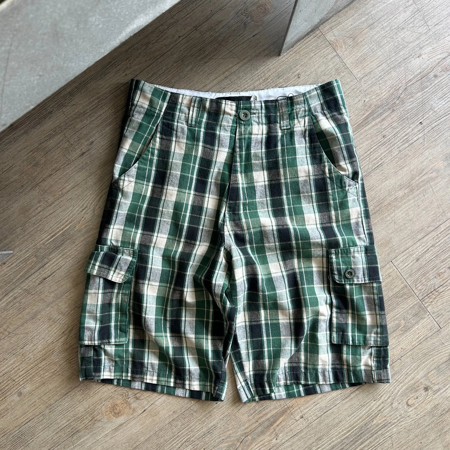VINTAGE | Green Plaid Loose Fit True Meaning Cargo Shorts sz W31