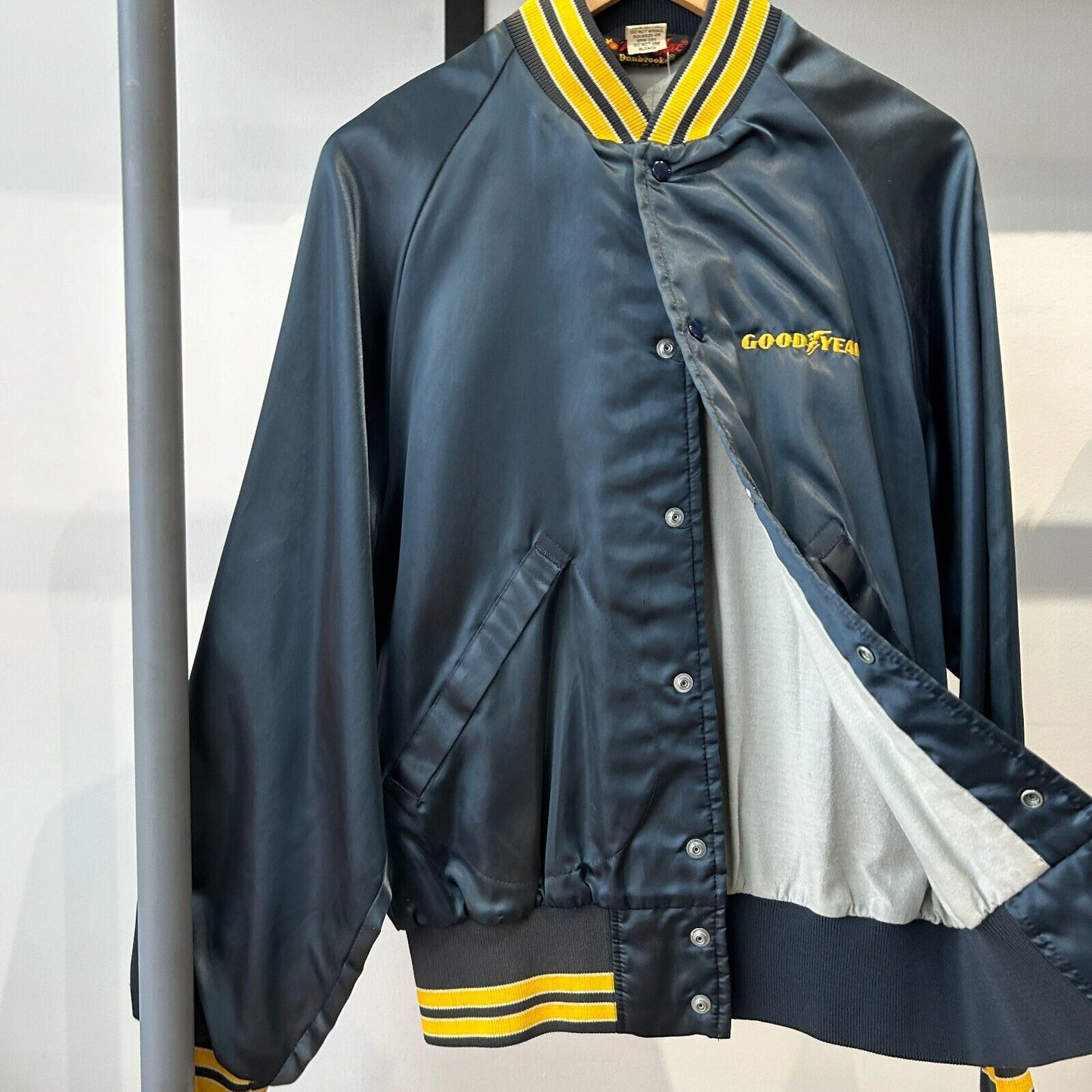 VINTAGE 90s | GoodYear Auto Body Nylon Button Snap Jacket sz M Adult