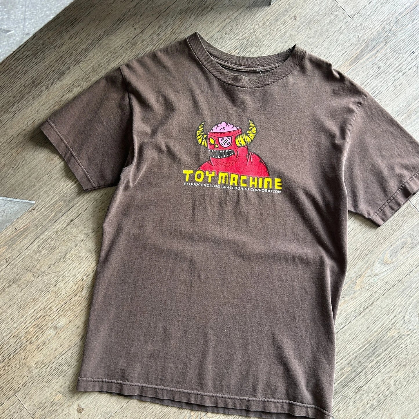 Toy Machine | 90s-Y2k Bloodcurdling Skateboard Corp Brown T-Shirt sz M