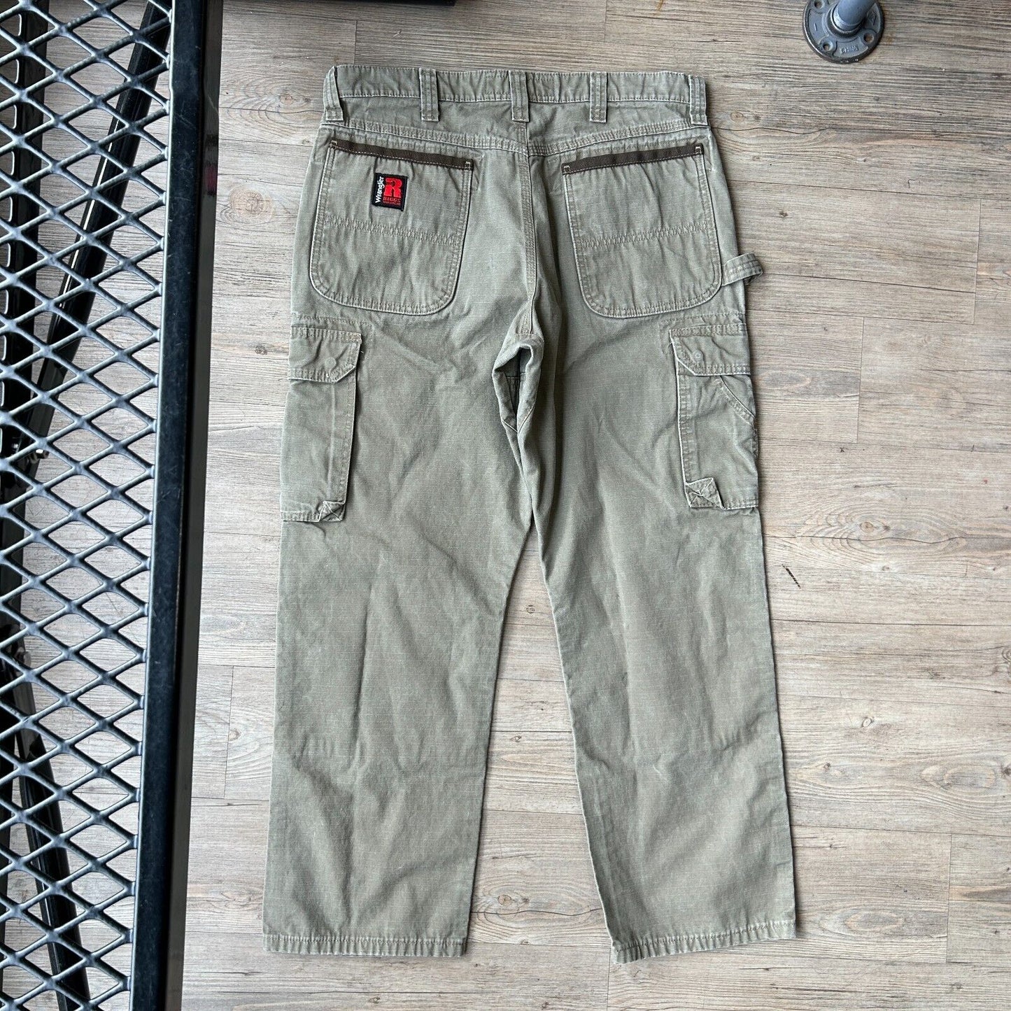 VINTAGE | Wrangler Riggs Double Knee Cargo Workwear Pants sz W34 L30