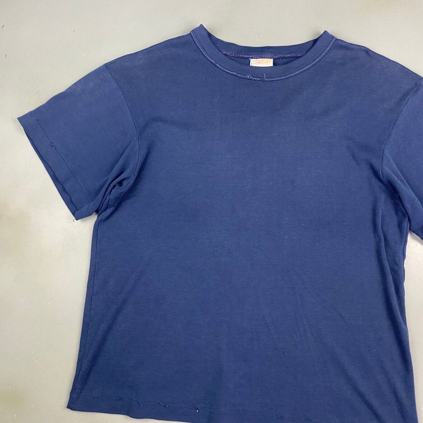 VINTAGE 90s Blank Navy T-Shirt sz Medium Men Adult