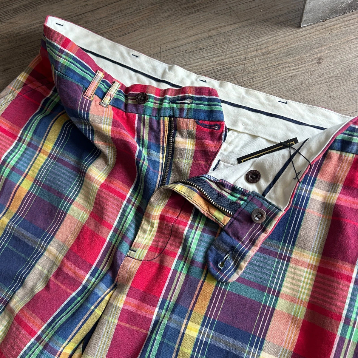 POLO by Ralph Lauren | Vintage Plaid Buckle Back Loose Fit Chino Shorts sz W34