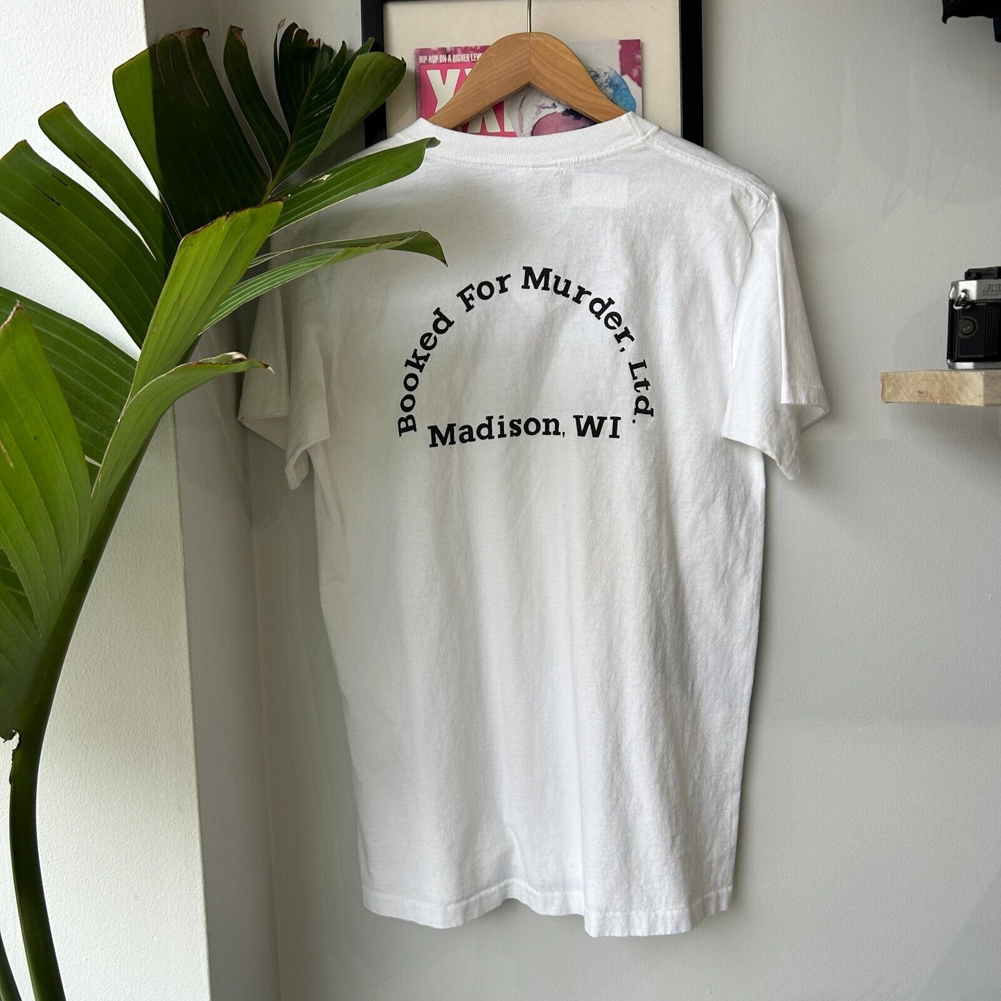 VINTAGE 90s | Booked For Murder White Quote T-Shirt sz M Adult