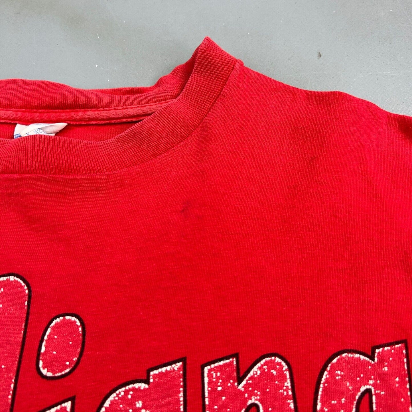VINTAGE 90s | Cleveland Indians Script Logo Red MLB T-Shirt sz M Men Adult