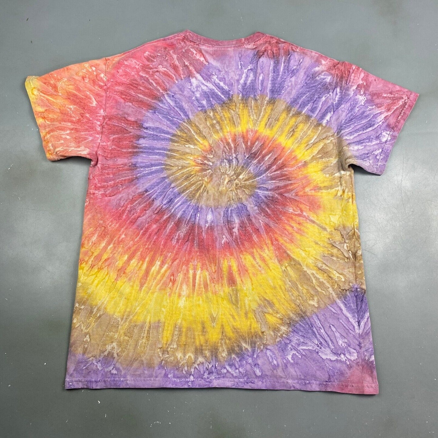 VINTAGE Blank Tye Dye Spiral Print T-Shirt sz Medium Men Adult