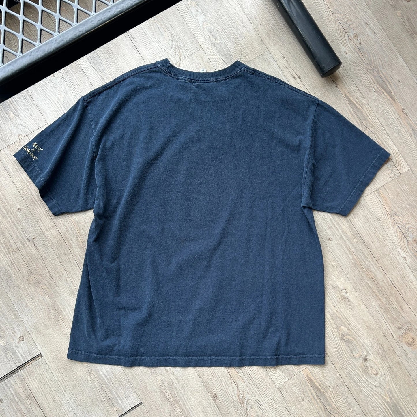 VINTAGE | Frank Kozik x Kidrobot Art T-Shirt sz XL
