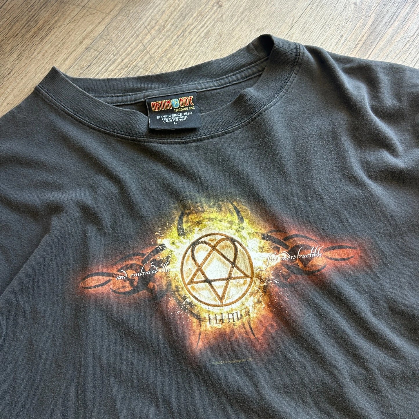 VINTAGE Y2k | HIM Heartagram Embrace The Fire Band T-Shirt sz M/L