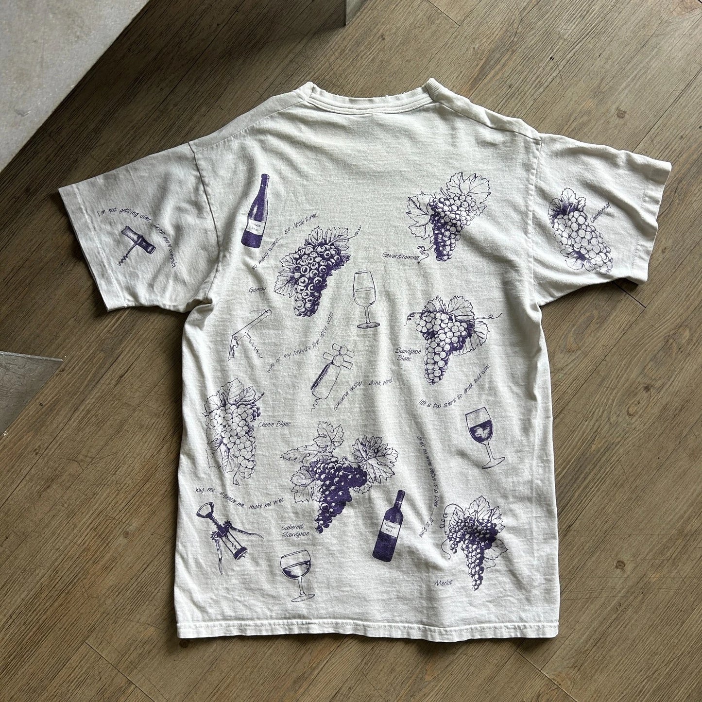 1990s | Sommelier All Over Wine Print Ripley New York T-Shirt sz L