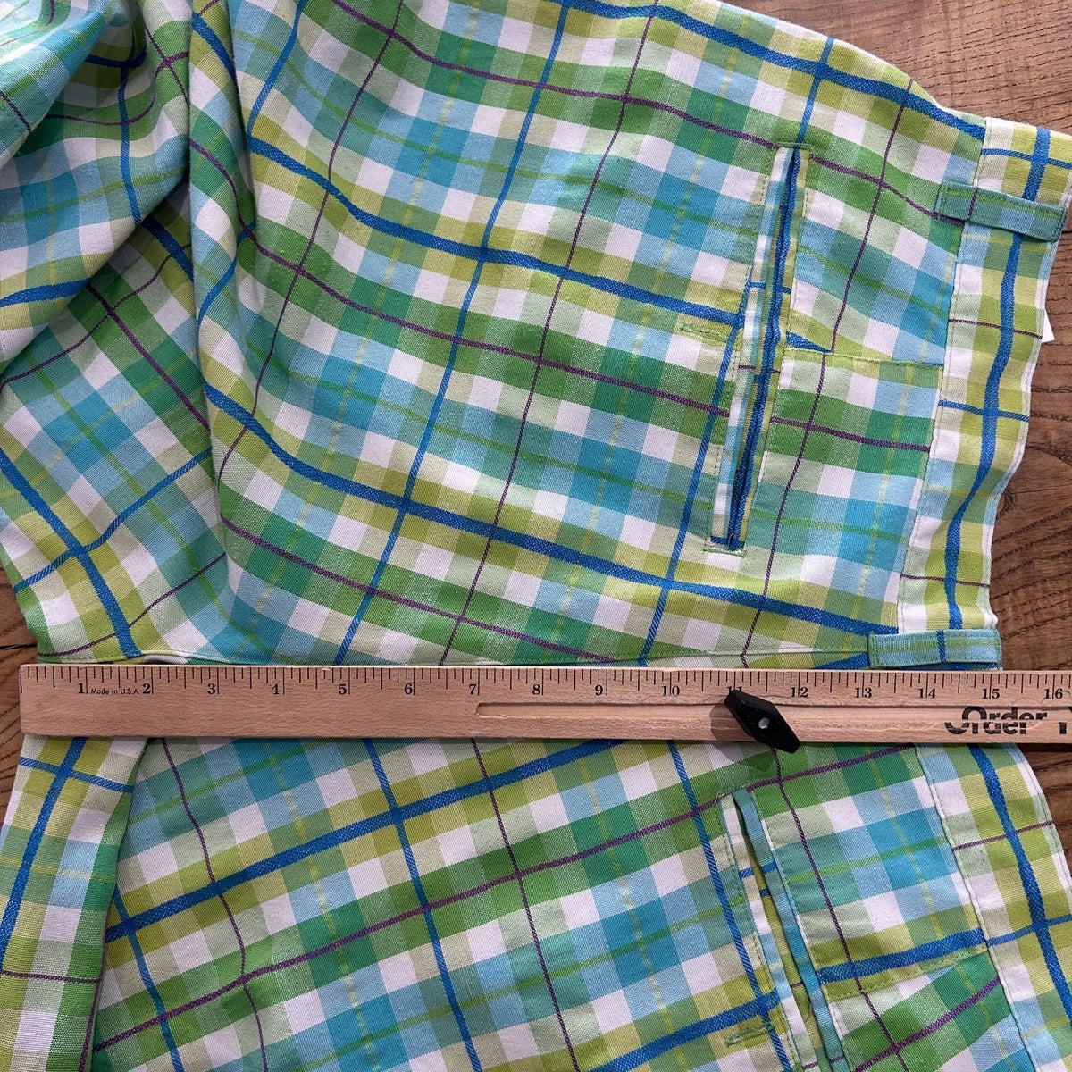 VINTAGE | Beyond The Limit Plaid Baggy Fit Y2K Shorts sz W36