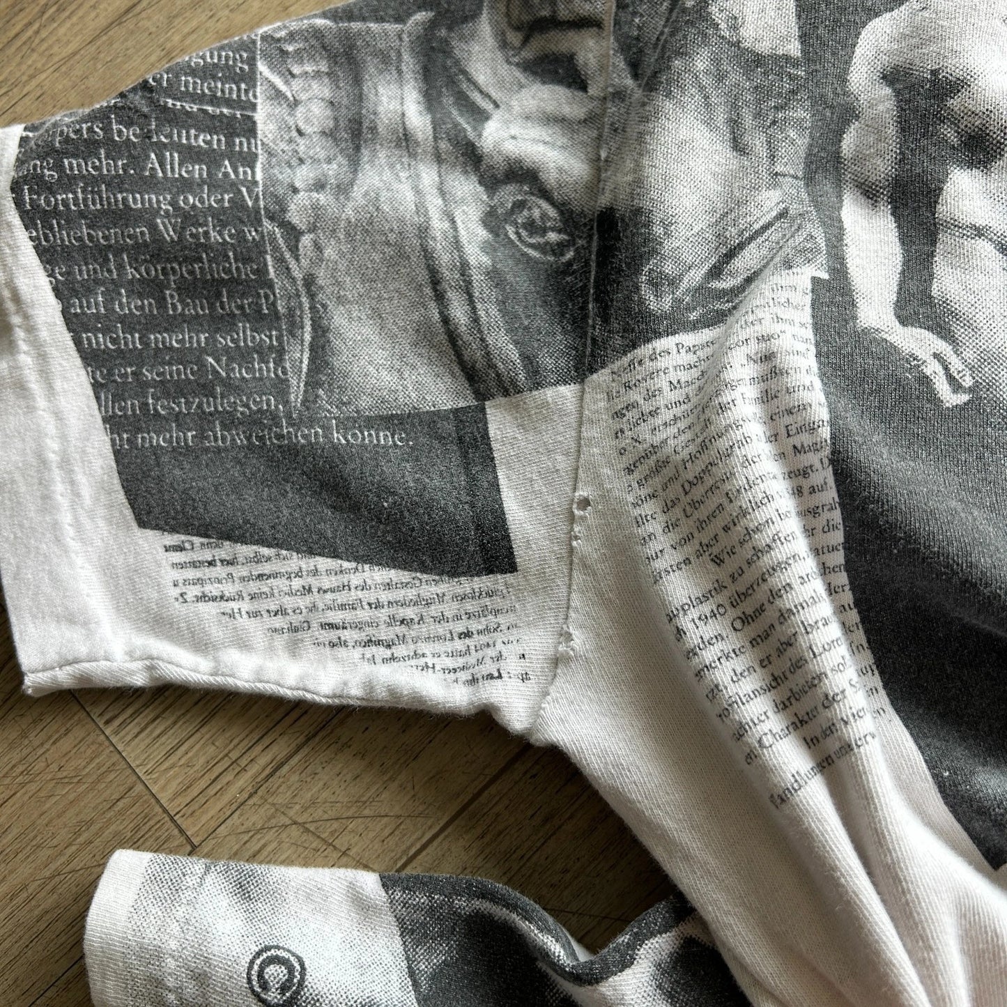 VINTAGE 1992 | Michelangelo Italian Sculptures & Art AOP Thrashed T-Shirt sz XL