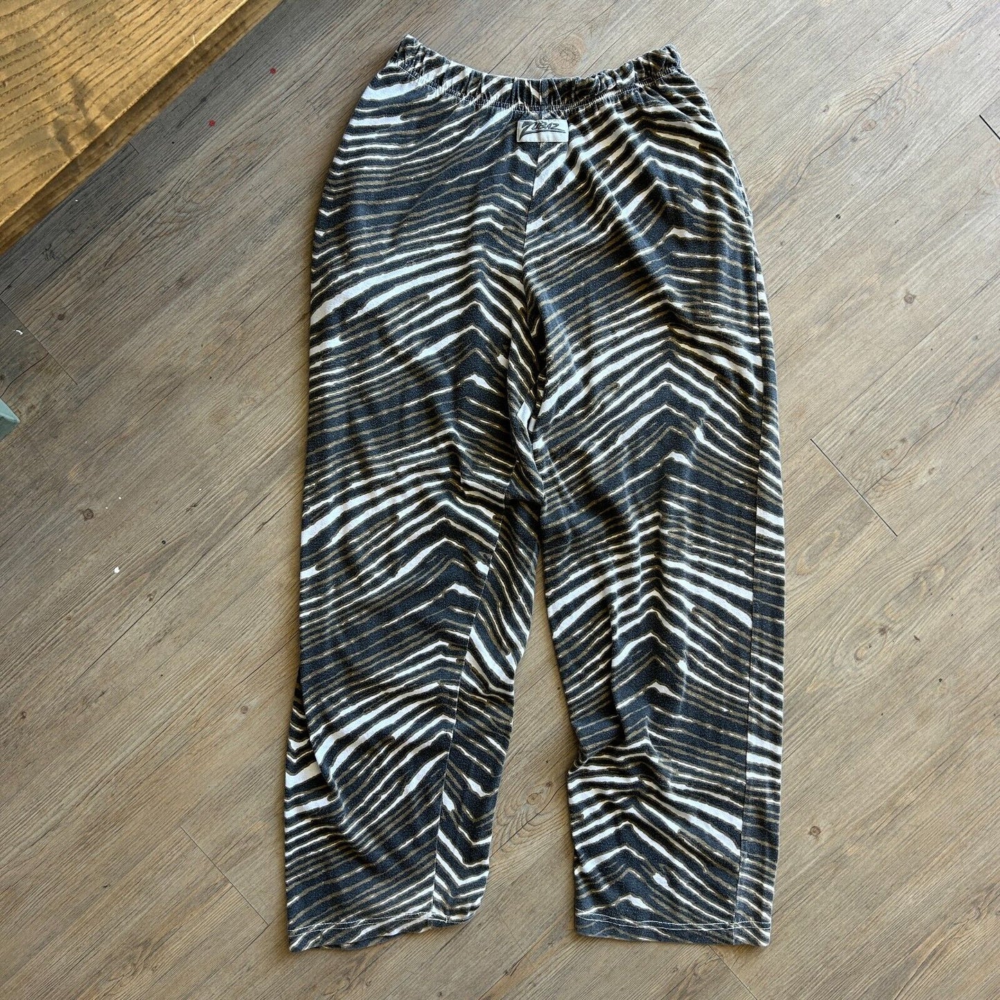 VINTAGE 90s | Zubaz Green Bay Tiger Stripe Sweat Pants sz L
