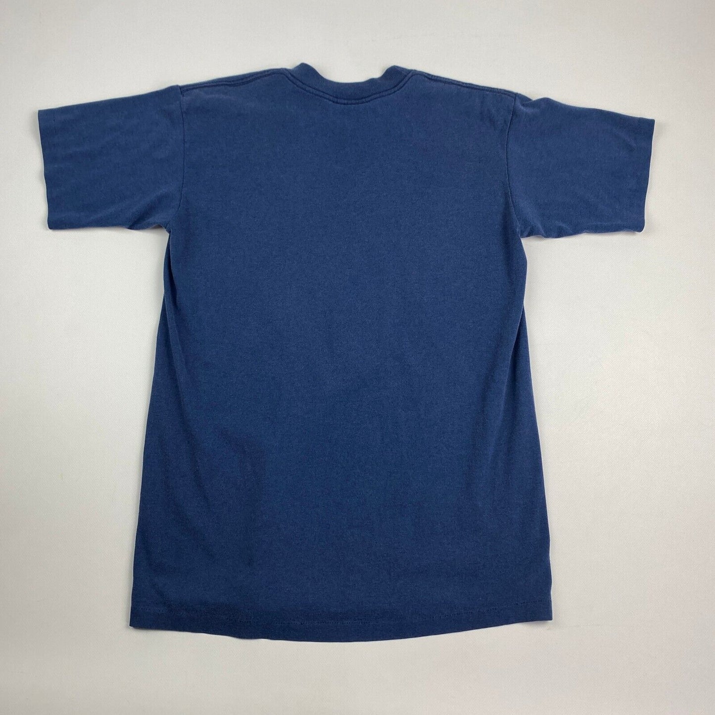 VINTAGE 90s Connecticut USA Navy T-Shirt sz Medium Men