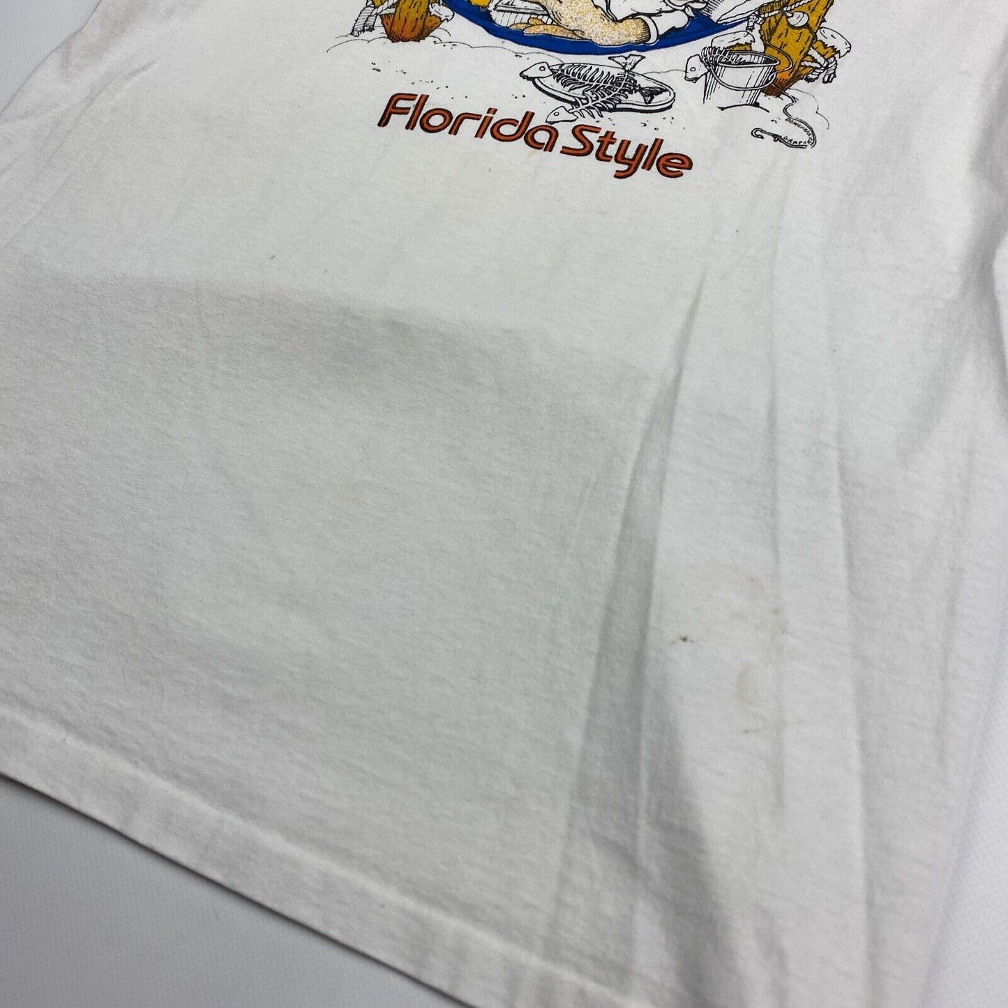 VINTAGE 90s Florida Style Chillen Illustration White T-Shirt sz Medium Men