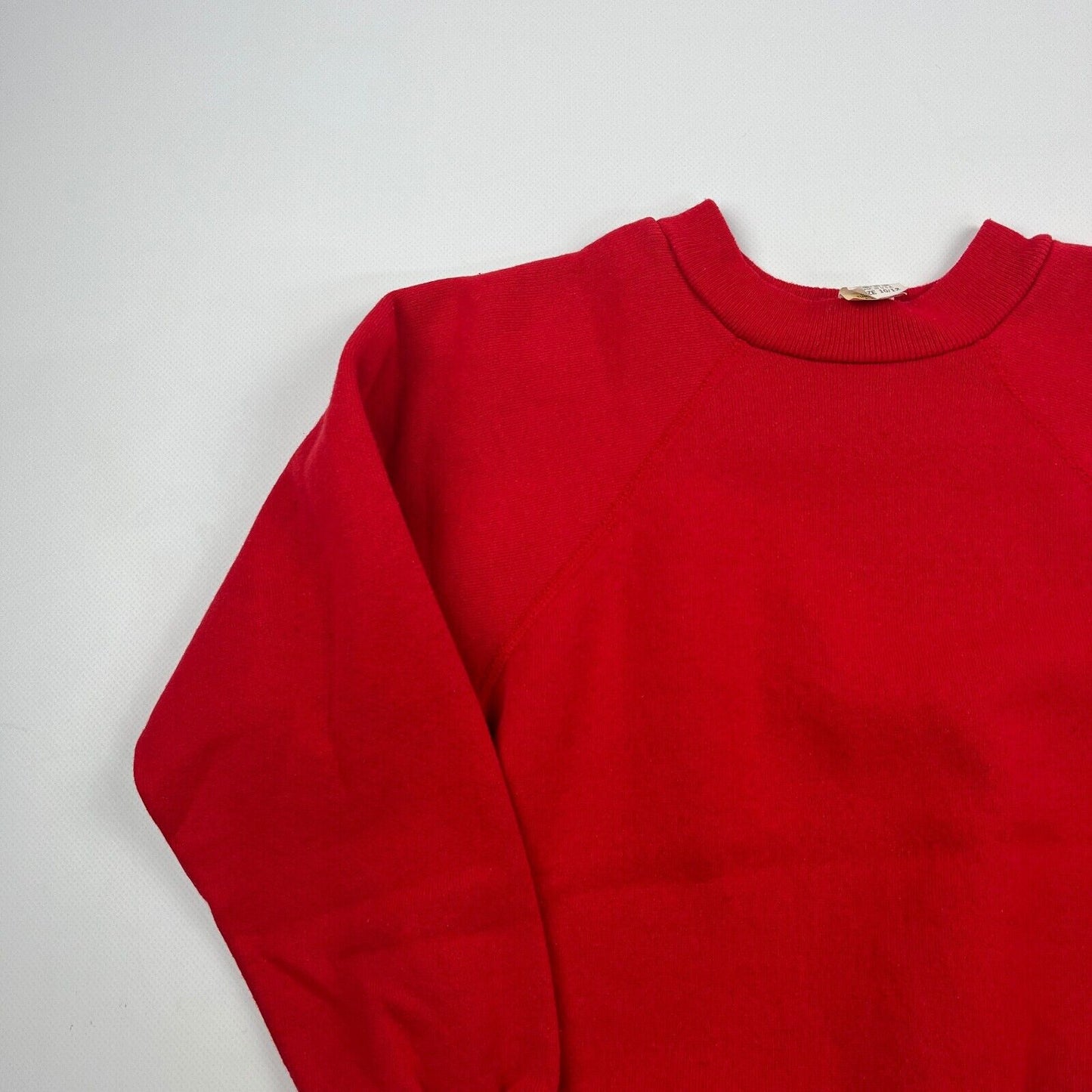 VINTAGE 80s Blank Red Raglan Crewneck Sweater sz Medium 10-12 Youth