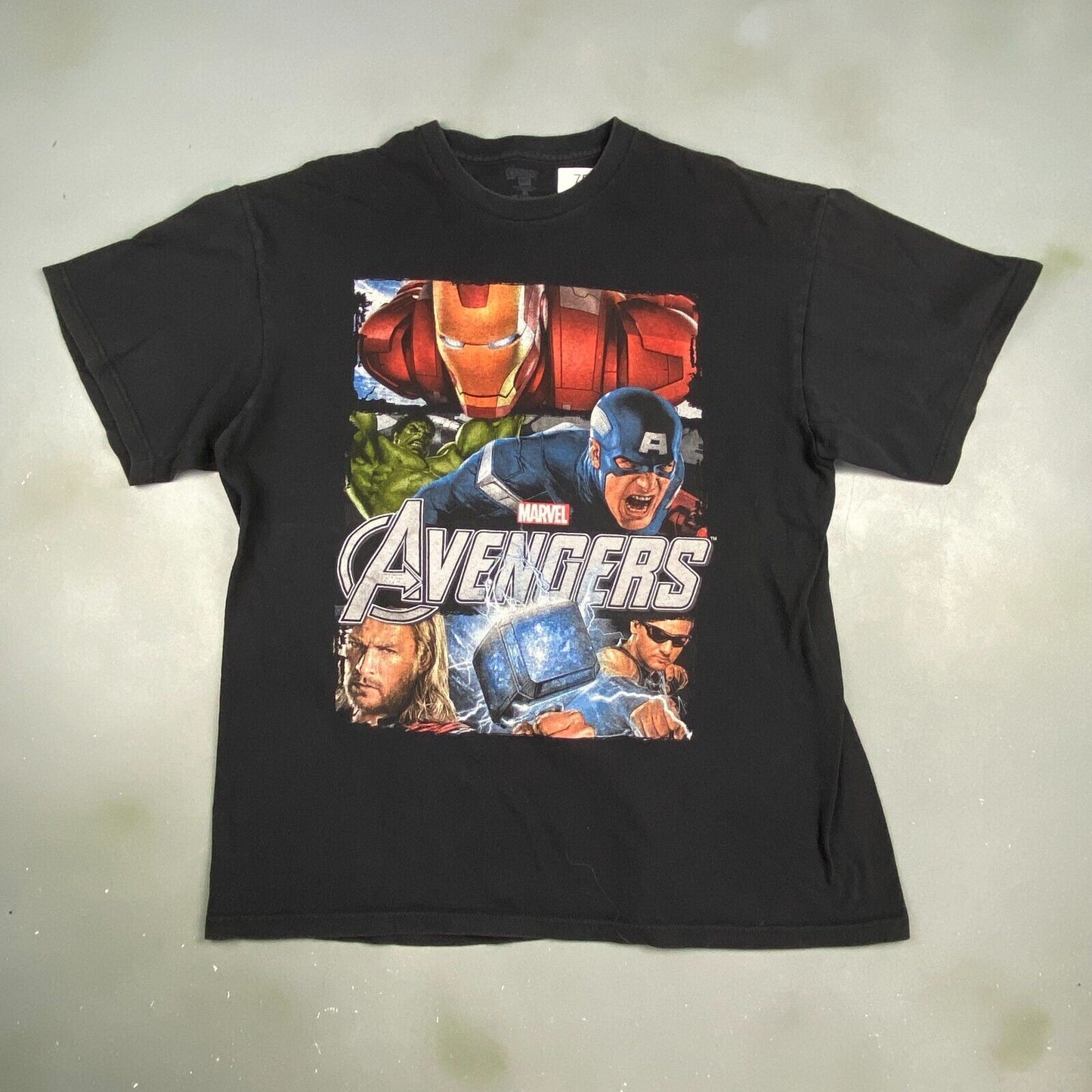 MARVEL Avengers Comic Heros Graphic Black T-Shirt sz XL Men Adult