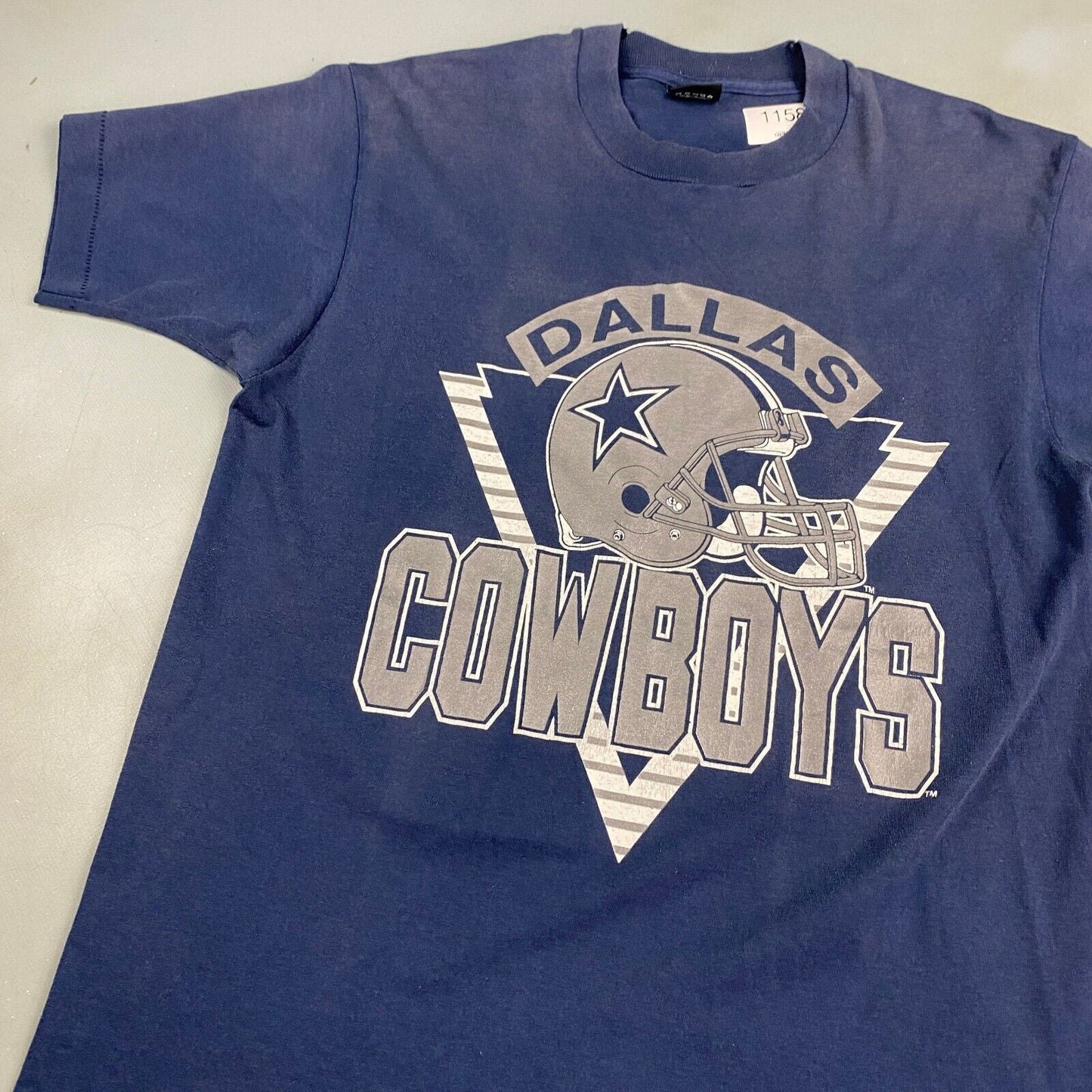 VINTAGE 90s NFL Dallas Cowboys Logo Helmet Navy T-Shirt sz Medium Adult