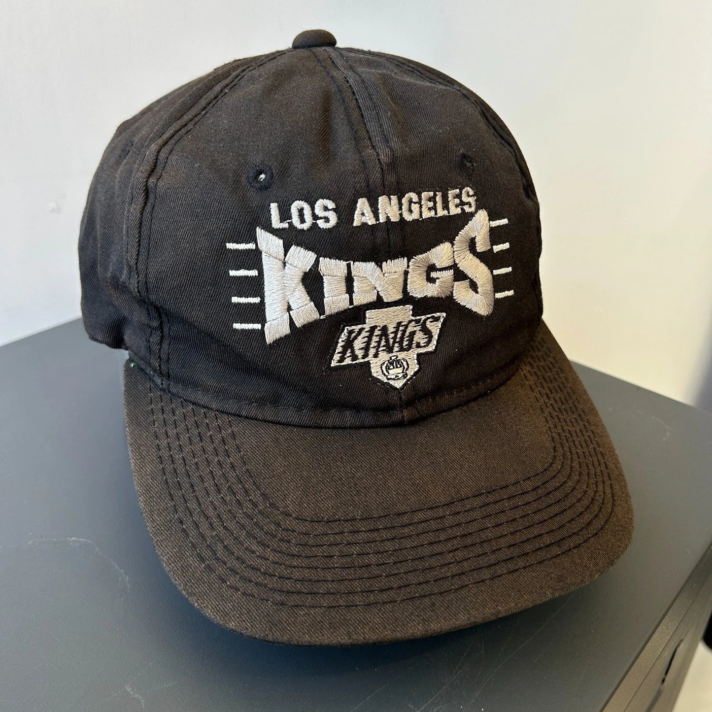 VINTAGE 90s | Los Angeles Kings NHL Faded Hockey Snapback Hat sz OS