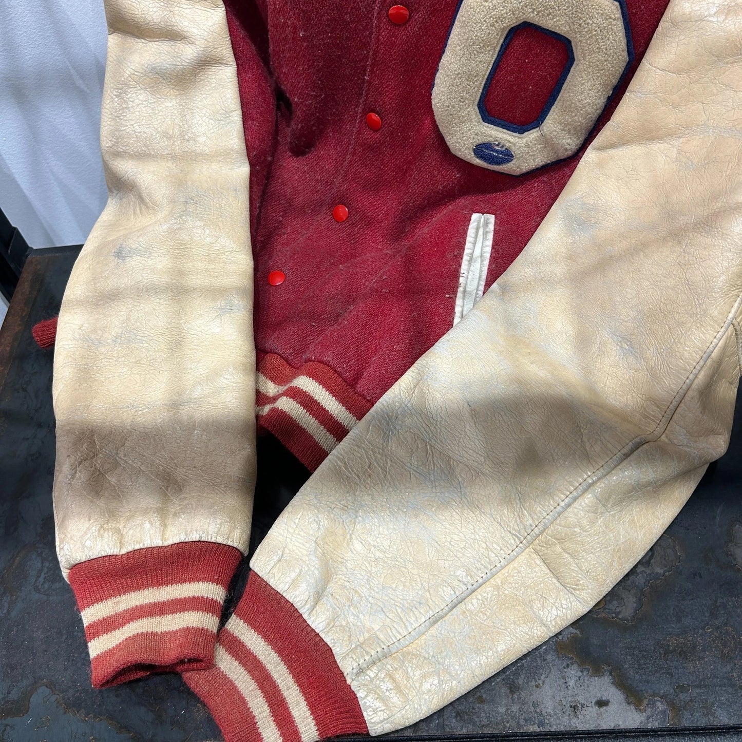 VINTAGE 1976 | Knights Chain Stitched Faded Letterman Varsity Bomber Jacket sz L