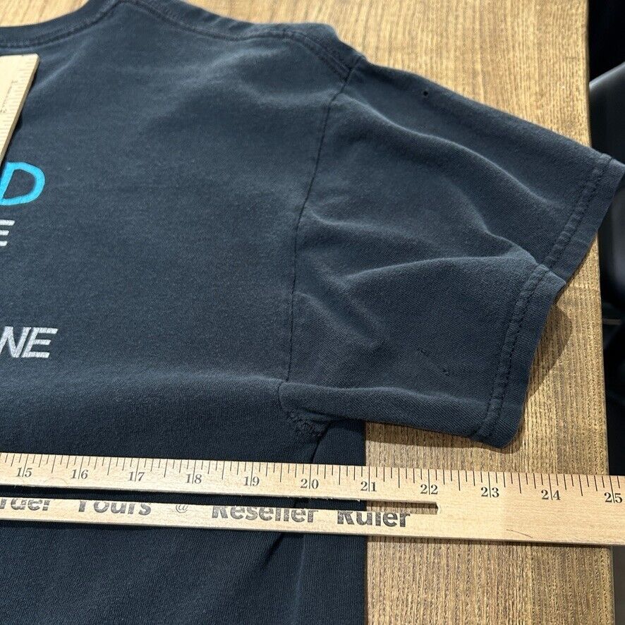 VINTAGE | Every One Counts World T-Shirt sz L