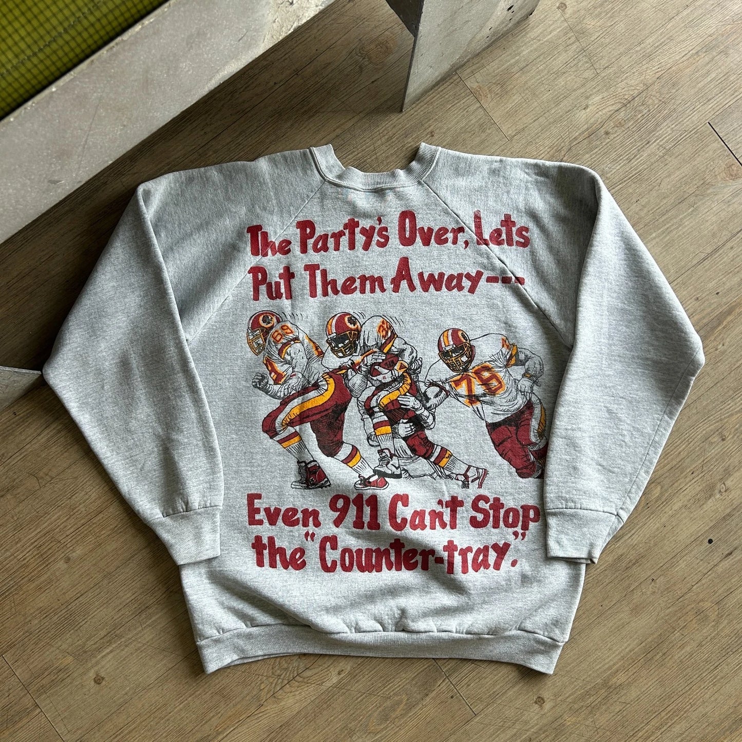 VINTAGE 90s | Counter-Tray Football Play Illustrated Art Crewneck Sweater sz L