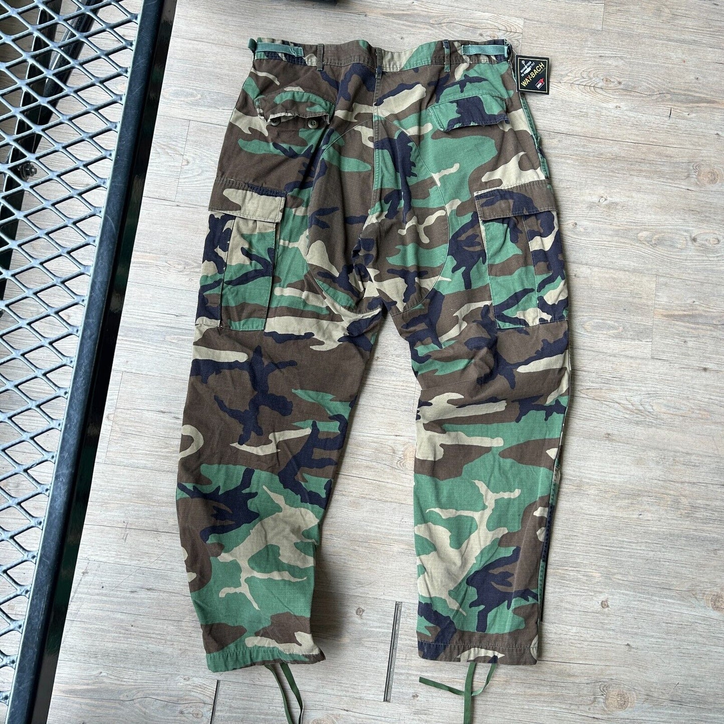 VINTAGE 90s | Military Army Camouflage Fatigues Cargo Pants sz L-Reg / W38