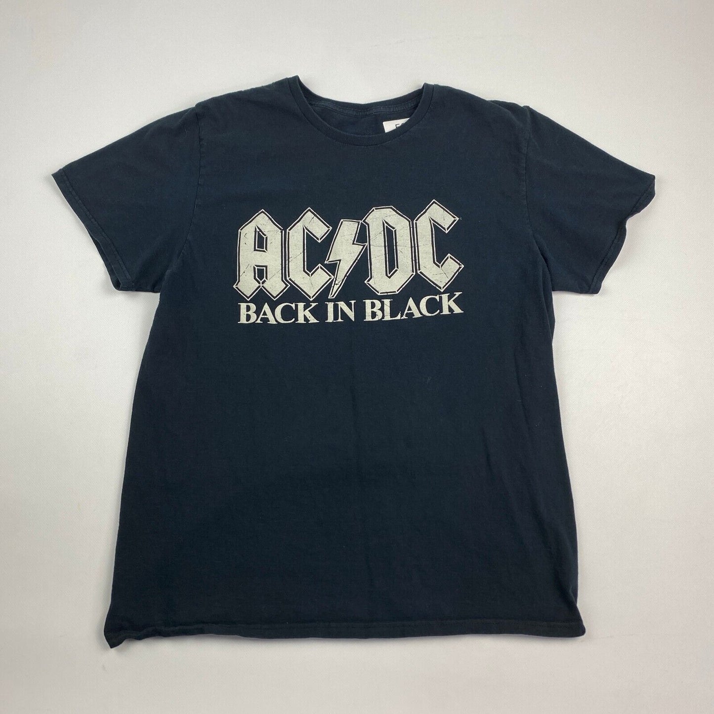 VINTAGE ACDC Back In Black Band T-Shirt sz Medium Men