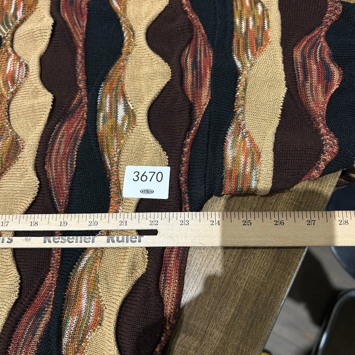 VINTAGE | 3D Textured Coogie Style Protege Knit Sweater sz M