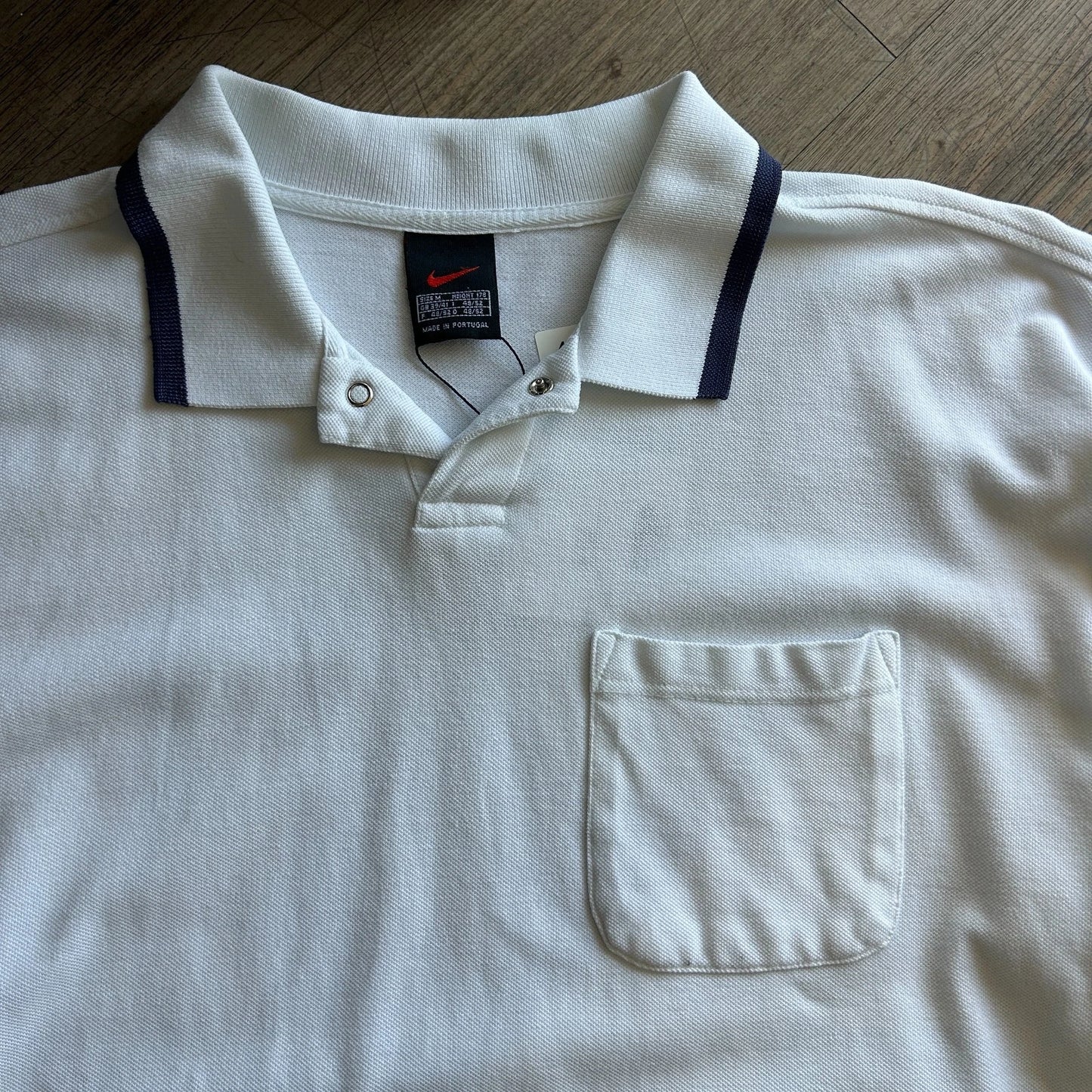 1990s | NIKE Mini Swoosh White Button Snap Polo Shirt sz M/L
