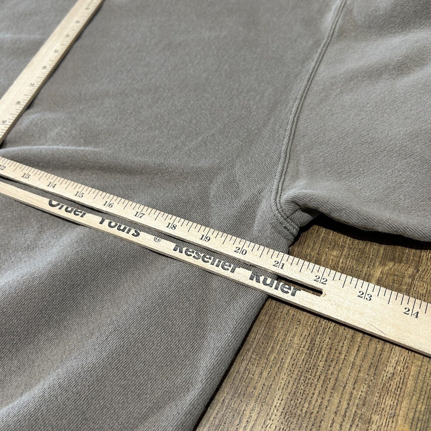 VINTAGE 90s | NIKE Embroidered Swoosh Brown Crewneck Sweater sz M Adult