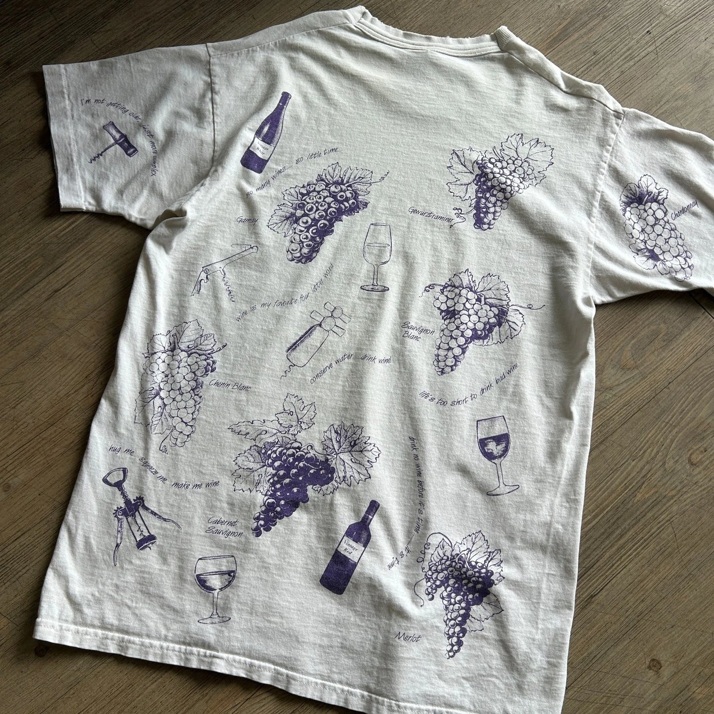 1990s | Sommelier All Over Wine Print Ripley New York T-Shirt sz L