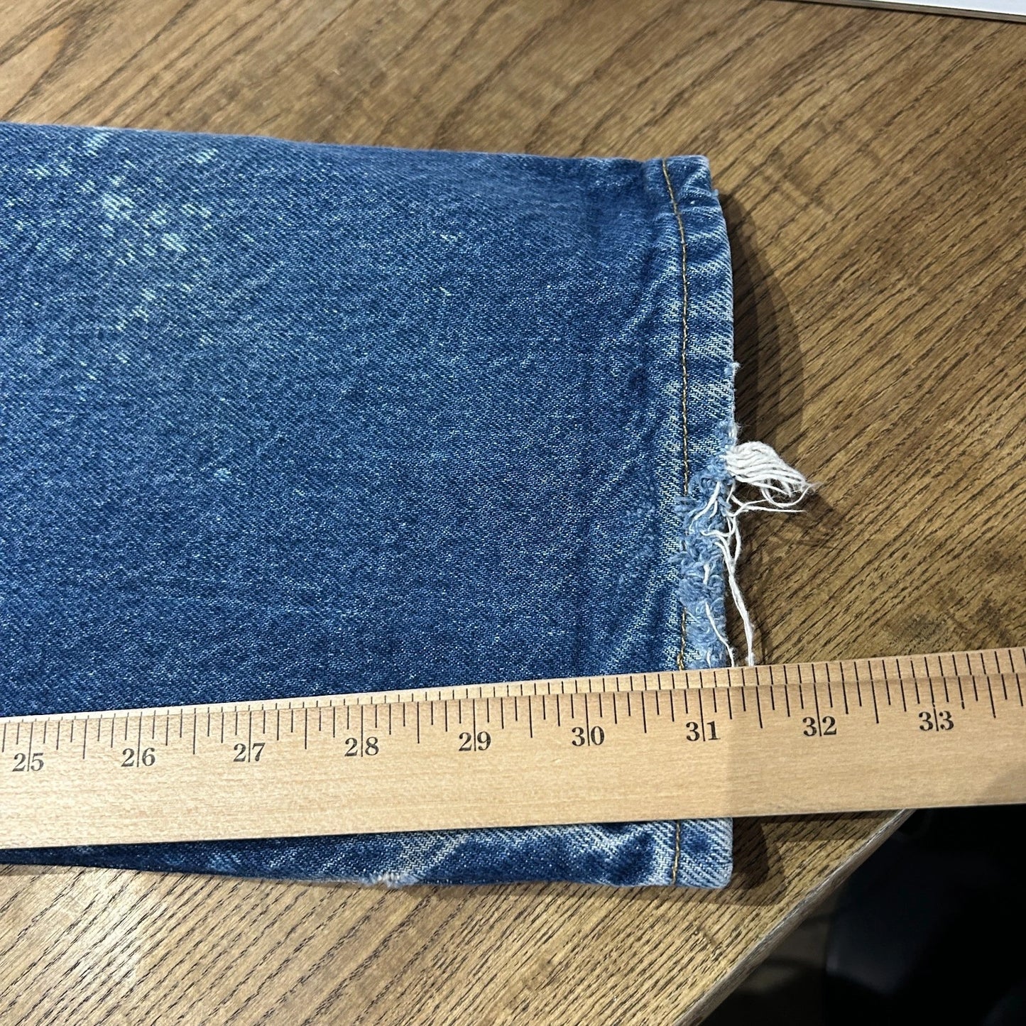 VINTAGE | Lee Faded Mended Paint Splatter Blue Jeans Pants sz W35 L32