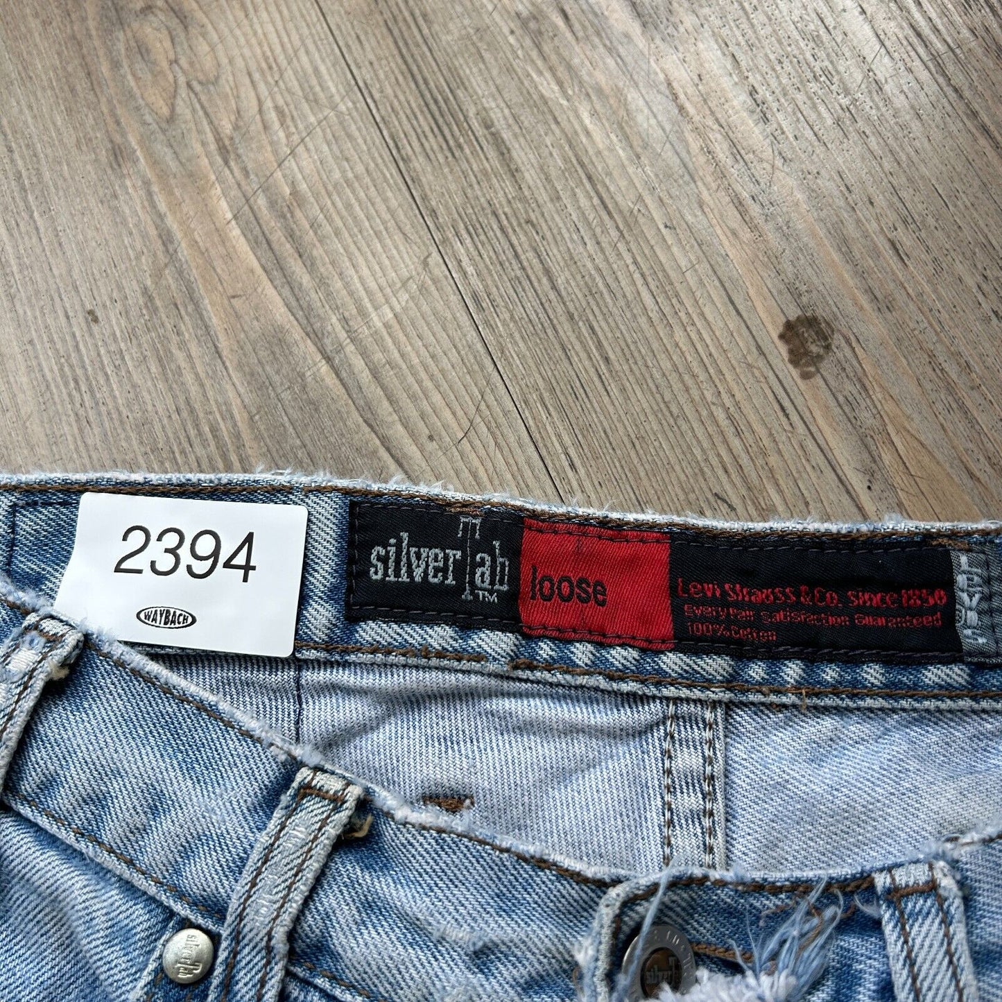 VINTAGE 90s | Levis SilverTab Paint Splatter Thrashed Loose Jean Shorts sz W31