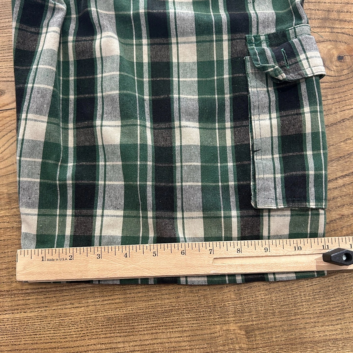 VINTAGE | Green Plaid Loose Fit True Meaning Cargo Shorts sz W31