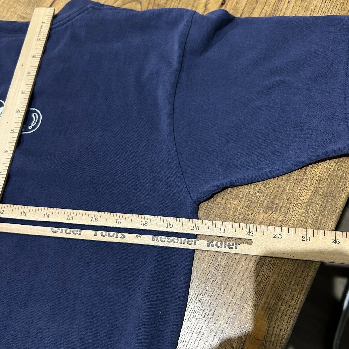 VINTAGE 90s | Peeing Alien Wear T-Shirt sz L