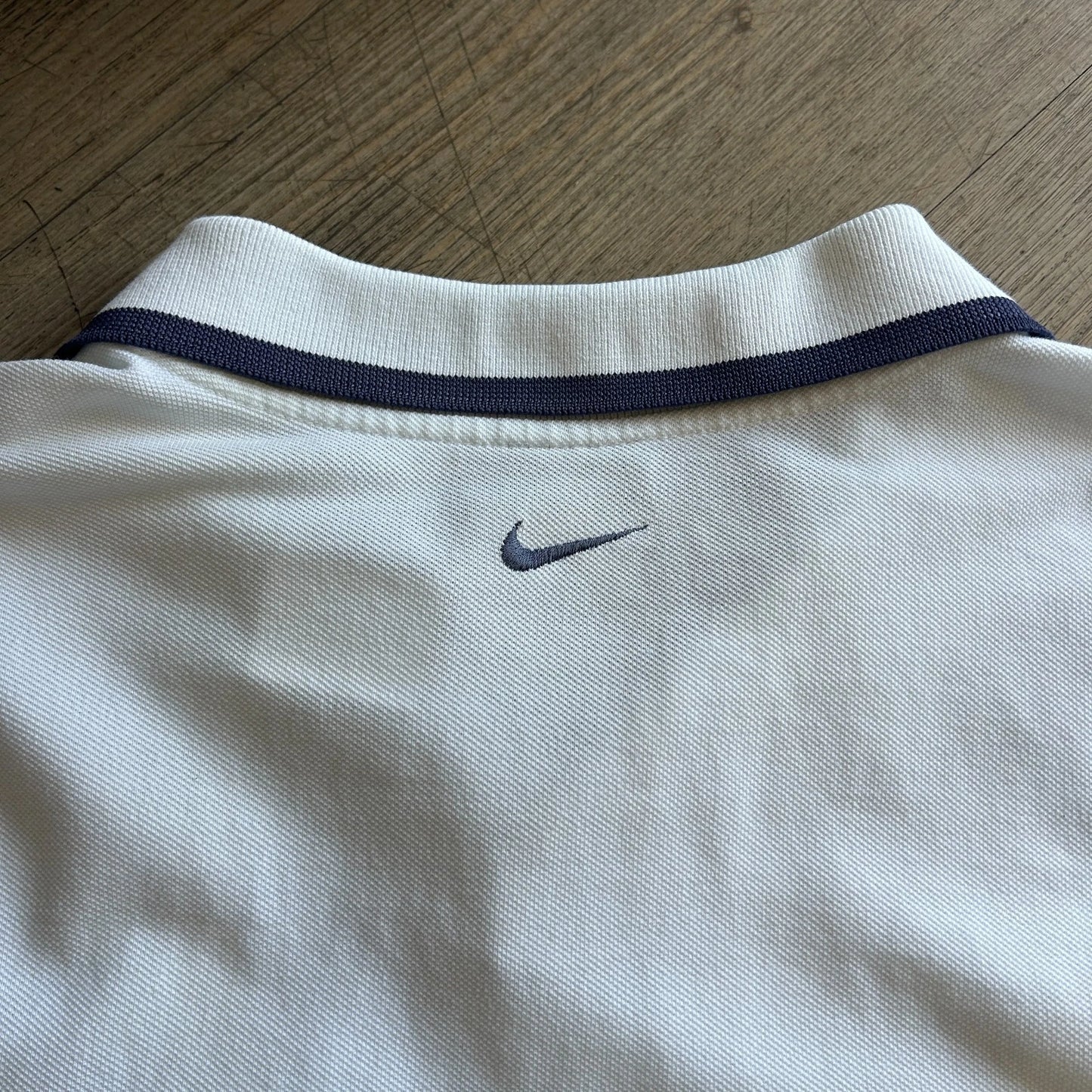 1990s | NIKE Mini Swoosh White Button Snap Polo Shirt sz M/L