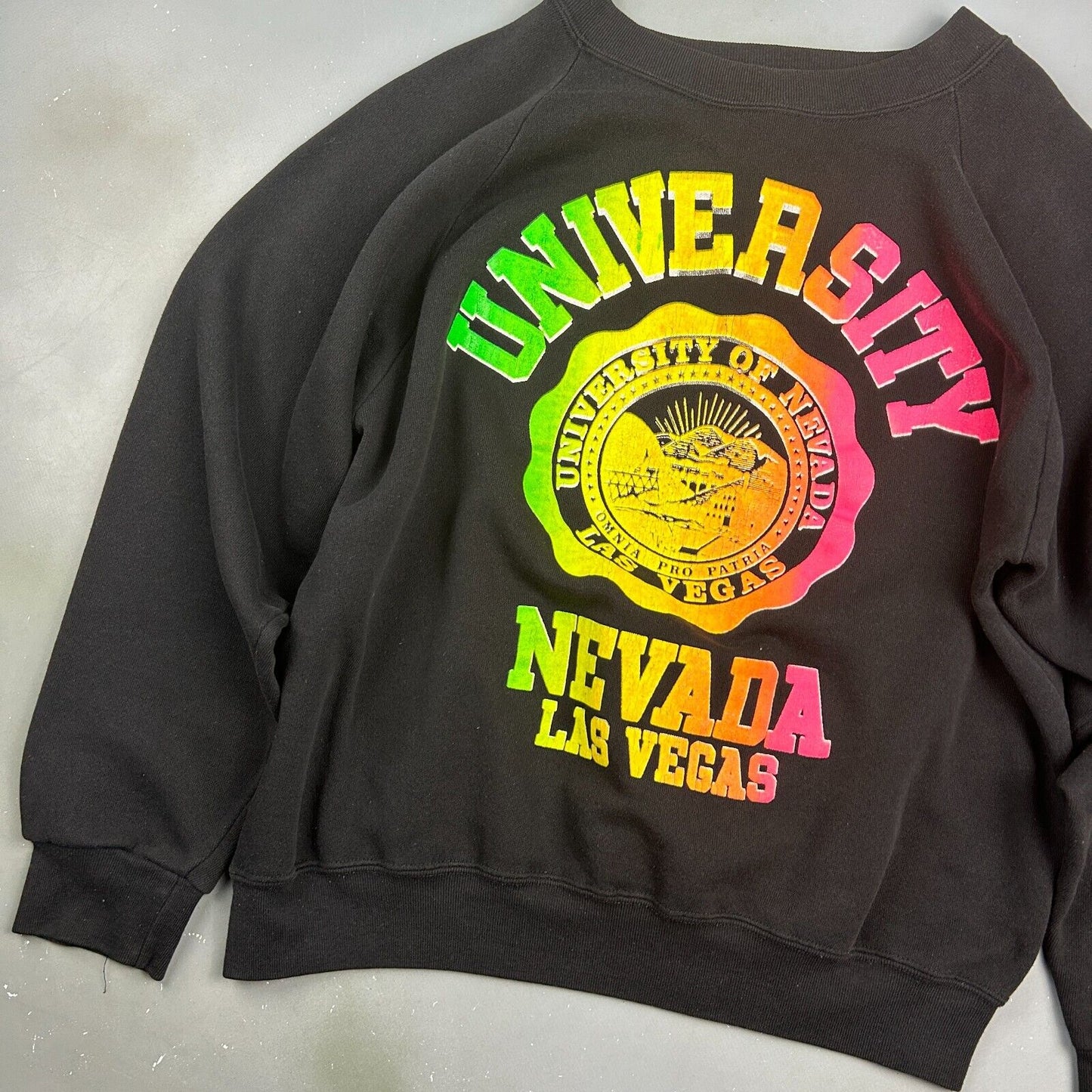 VINTAGE 90s | University Nevada Las Vegas Gradient Crewneck Sweater sz L Adult